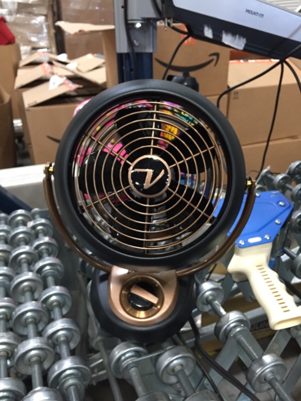 Photo 3 of Vornado VFAN Petite Alchemy Vintage Fan, Gunmetal (CR1-0279-102)
AS IS USED, DOES NOT BLOW AIR, PARTS ONLY, PLEASE SEE PHOTOS 