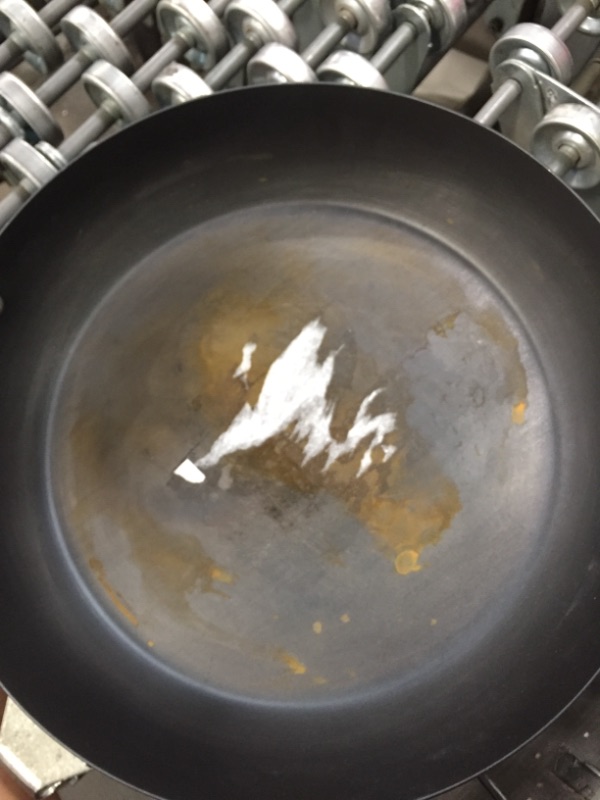 Photo 1 of BK Black Steel Seasoned Carbon Steel Skillet, 12"
AS IS USED, STAINED? (LOOKS RUSTY) PLEASE SEE PHOTOS 