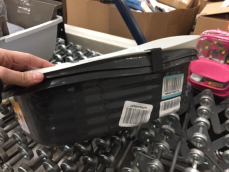 Photo 1 of Arm & Hammer Sifting Litter Pan - L
AS IS USED