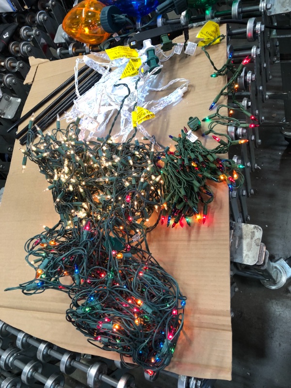 Photo 2 of ASSORTED BAG OF CHRISTMAS LIGHTS
**USED, NO STOCK PHOTO, NO RETURNS, SOLD AS IS**