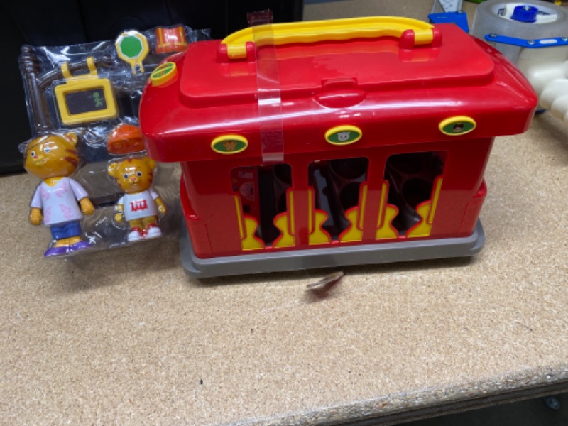 Photo 2 of Daniel Tiger's Neighborhood Trolley with Daniel Tiger Figure