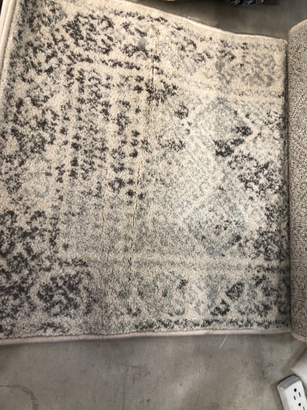 Photo 1 of Safavieh Tapis De Passage D'intérieur Rectangulaire Et Délavé Tulum Virden Par Safavieh De 2 Pi X 7 Pi De Style Bohème, Ivoire Et Gri TUL264A-27
