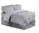 Photo 1 of 106' x 92" complete bed set sheets polyester material