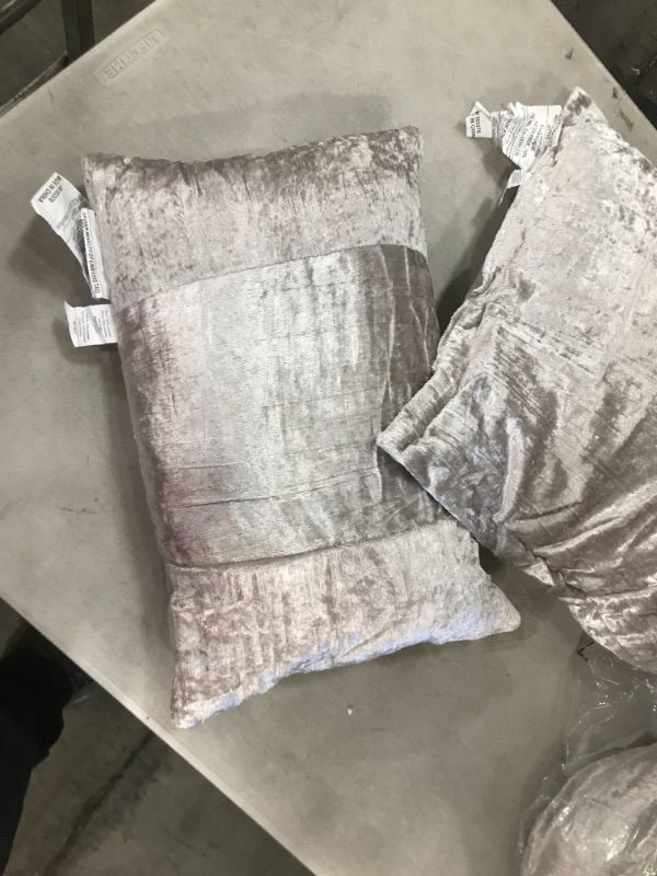 Photo 1 of 106' x 92" complete bed set sheets polyester material