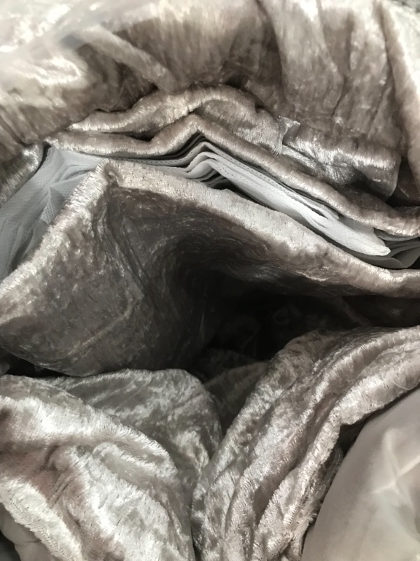 Photo 1 of 106' x 92" complete bed set sheets polyester material