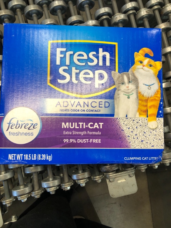 Photo 2 of Fresh Step Advanced Multi-Cat Febreze Freshness Scented Clumping Clay Cat Litter, 18.5-lb box, 1 pack