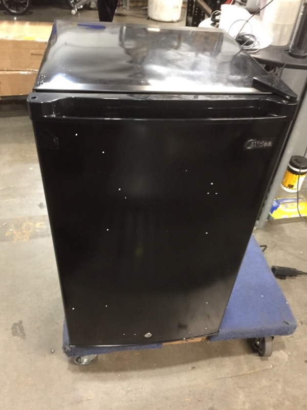 Photo 2 of DOES NOT GET COLDMidea MRU03M2ABB Upright Freezer Large Black, 3.0 Cubic Feet
