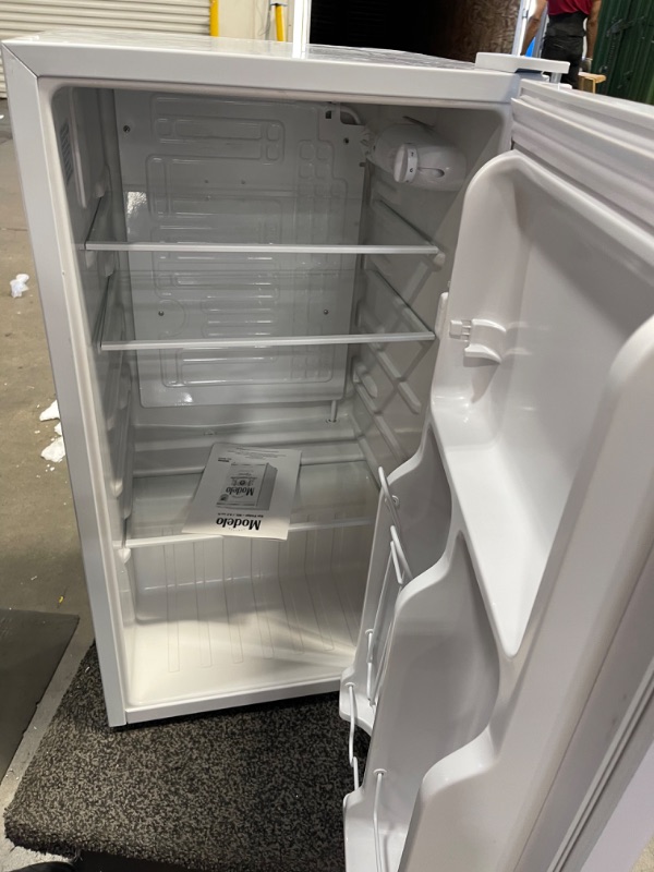 Photo 4 of ***TESTED, TURNS ON*** Modelo Compact Fridge with Bottle Opener, 3.2 Cubic Feet
