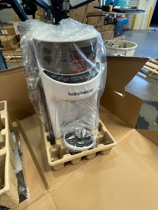 Photo 1 of Baby Brezza Formula Pro Advanced FRP0046COM


