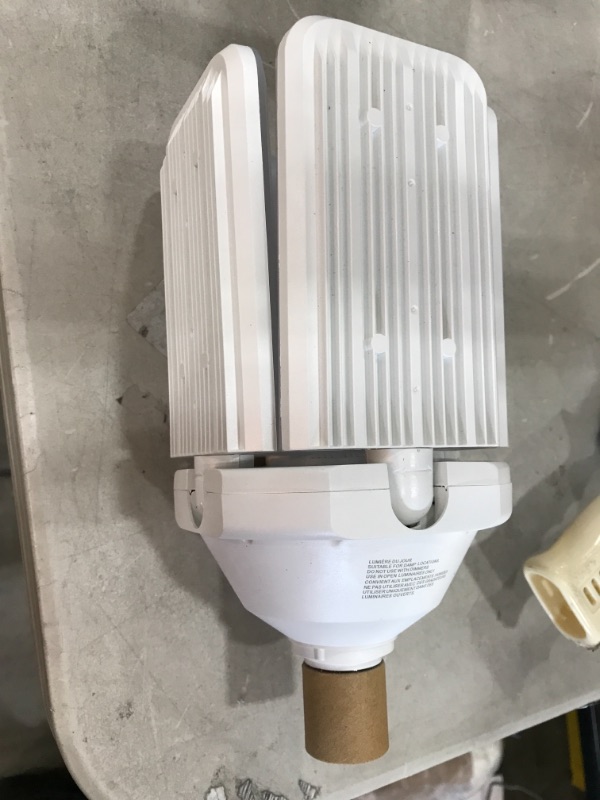 Photo 2 of Feit Electric 400-Watt Equivalent Indoor/Outdoor Garage 4-Panel Foldable LED Light Bulb, 5000K Daylight