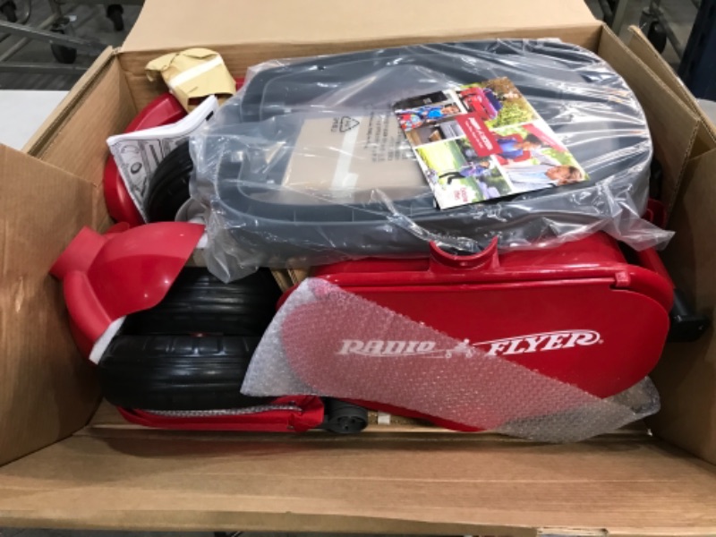 Photo 2 of (DAMAGED EDGE)
Radio Flyer 4-in-1 Stroll 'N Trike, Red Toddler Tricycle for Ages 1 Year -5 Years, 19.88" x 35.04" x 40.75"