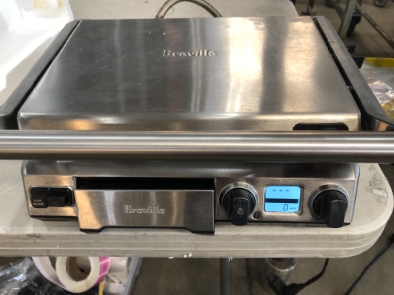 Photo 4 of (MISSING FLAT COOKING PLATE; DIRTY)
Breville BGR820XL Smart Grill