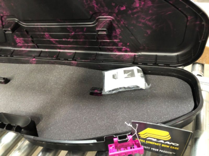 Photo 2 of Plano Fusion Bow Case Black/Magenta