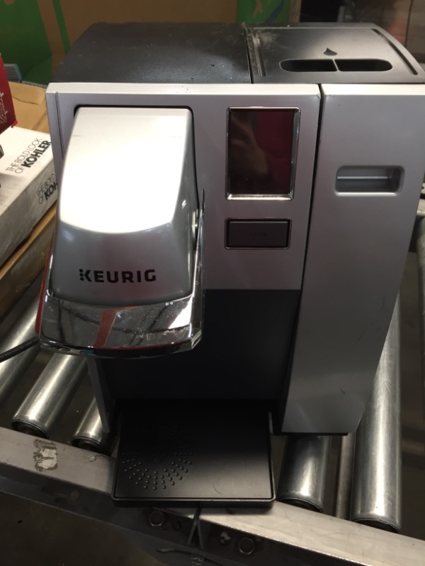 Photo 2 of **FOR PARTS ONLY, USED , DOES NOT FUNCTION**Keurig K155 Office Pro Commercial Coffee Maker, Single Serve K-Cup Pod Coffee Brewer, Silver, Extra Large 90 Oz. Water Reservoir
**DOES NOT TURN ON**