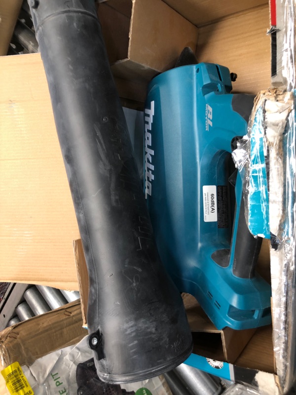 Photo 4 of Makita 116 MPH 459 CFM 18-Volt LXT Lithium-Ion Brushless Cordless Blower (Tool-Only)