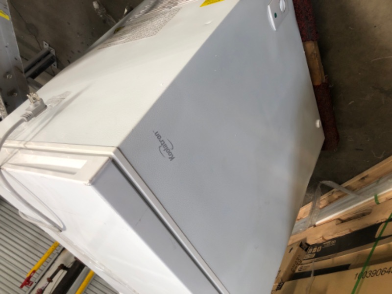 Photo 1 of PARTS ONLY !  Koolatron Ktcf155 5.5 Cubic Foot (155 Liters) Chest Freezer with Adjustable Thermostat White-UNFUNCTIONAL 

