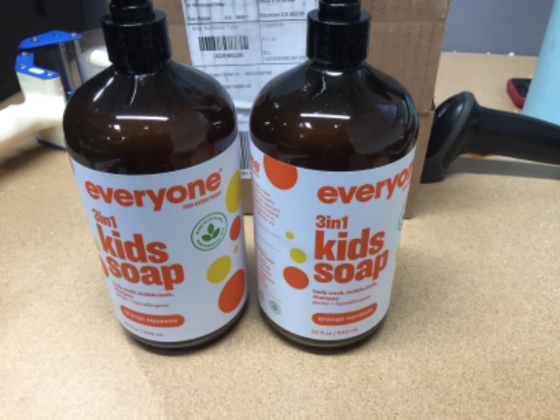 Photo 2 of 2 pack Kids Soap - Made with Plant Extract & Essential Oils - Orange Squeeze (32 Fluid Ounces)
