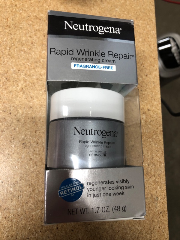 Photo 2 of **EXPIRES: 11/2022** Neutrogena Rapid Wrinkle Repair Cream 1.7 Ounce Fragrance-Free (50ml) (2 Pack)
