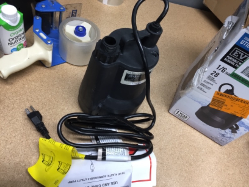 Photo 2 of 1/6 HP Plastic Submersible Utility Pump