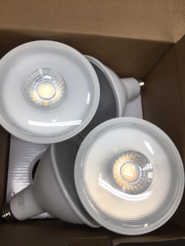 Photo 1 of 90-Watt Equivalent PAR38 Non-Dimmable Flood LED Light Bulb Daylight (4-Pack)
