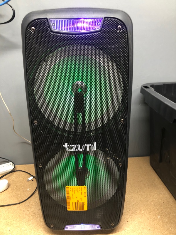 Photo 2 of Tzumi
Sonic Bass Jobsite Speaker