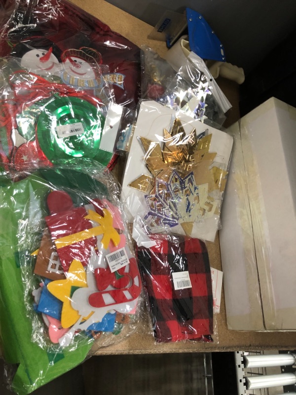 Photo 1 of *NO REFUNDS/RETURN** - Bundle of assorted Christmas decorations/supplies