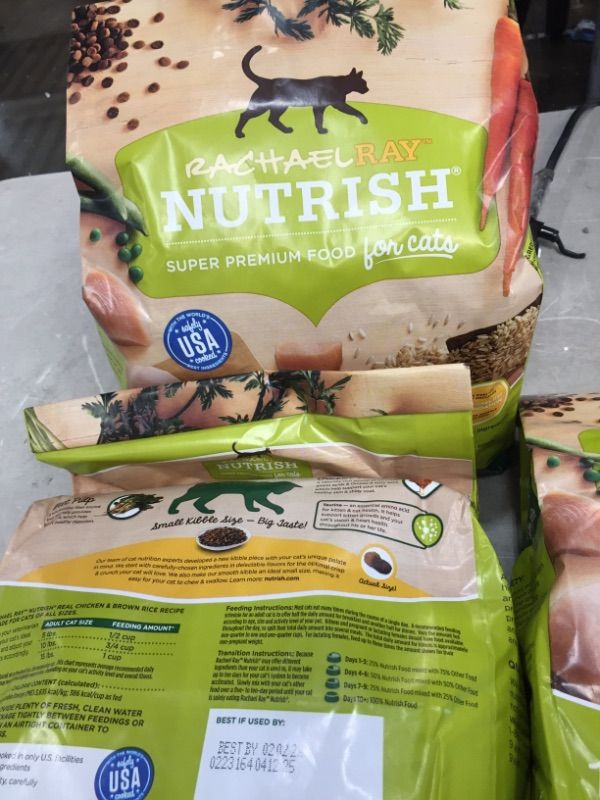 Photo 1 of ***SET OF 3**DATE 02-02-22 ** Rachael Ray Nutrish Natural Chicken & Brown Rice Recipe Dry Cat Food, 6 Lbs.