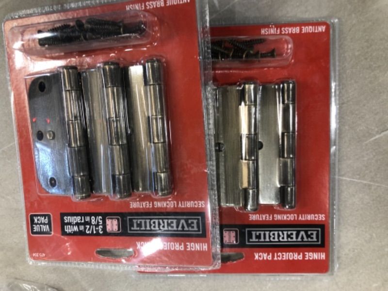 Photo 1 of 2 Everbilt
3-1/2 in. Antique Brass 5/8 in. Radius Security Door Hinges Value Pack (3-Pack)