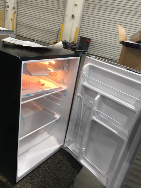 Photo 6 of ***PARTS ONLY***
Frigidaire, 4.5 Cu. Ft. Compact Fridge with Chrome Trim - EFR492, Platinum
