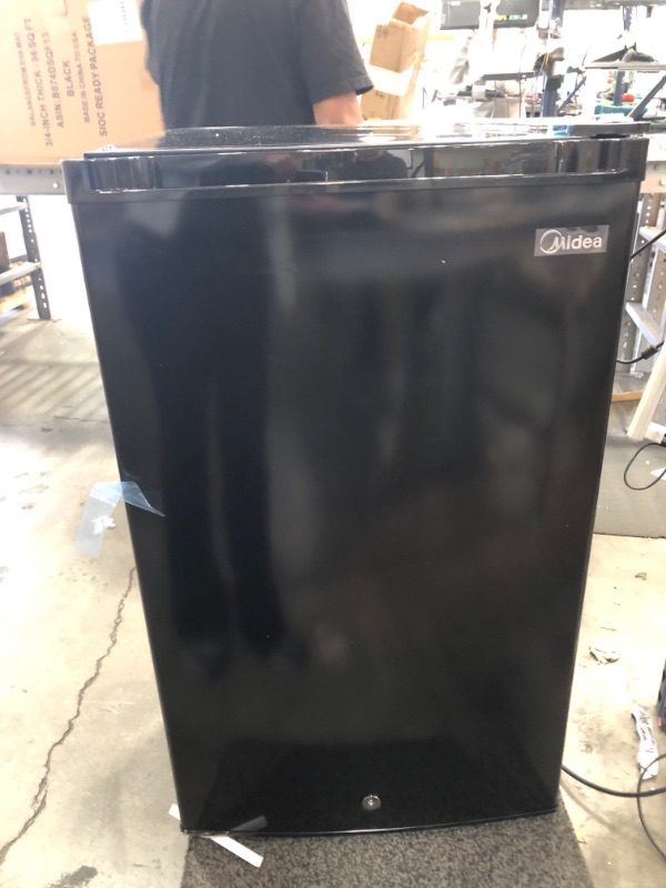 Photo 5 of Midea MRU03M2ABB Upright Freezer Large Black, 3.0 Cubic Feet 19.3” W x 21.37” D x 33.9” H
