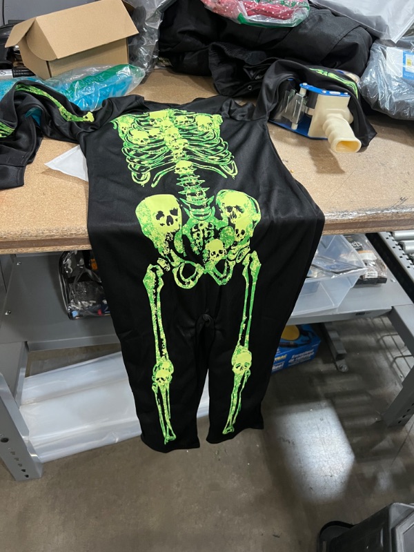 Photo 4 of Kids GID Skeleton Halloween Costume, All in One Skeleton Printed Jumpsuit with Hood
SIZE LARGE