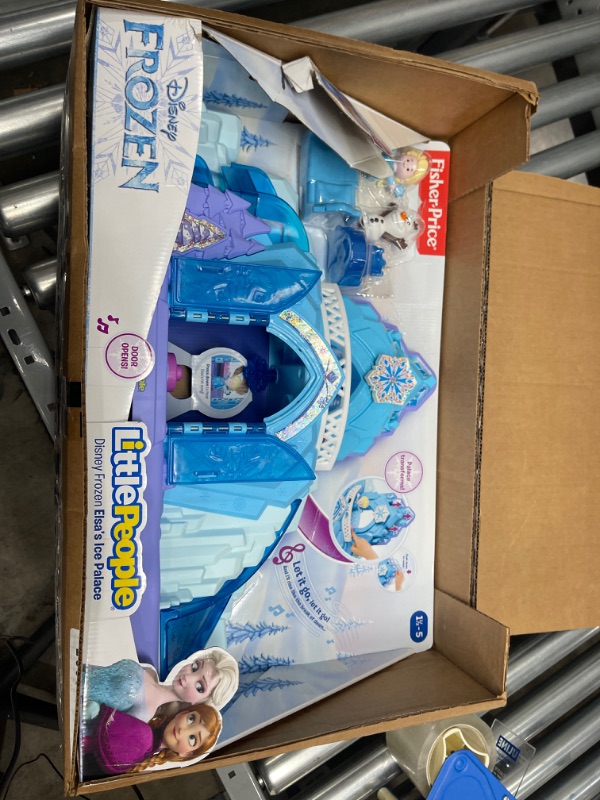 Photo 2 of Fisher-Price Little People Disney Frozen Elsa's Ice Palace, Musical Light-Up Playset
