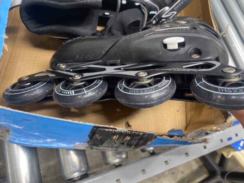 Photo 4 of **USED PREVIOUSLY, L;IGHT SCUFFING ON WHEELS** 
Marcent Inline Skates Adjustable for Kids Girls Boys, Outdoor Roller Skates with Light-up Wheels, Roller Blades Skates for Beginners, Youth, Women Size: L(4-7)
