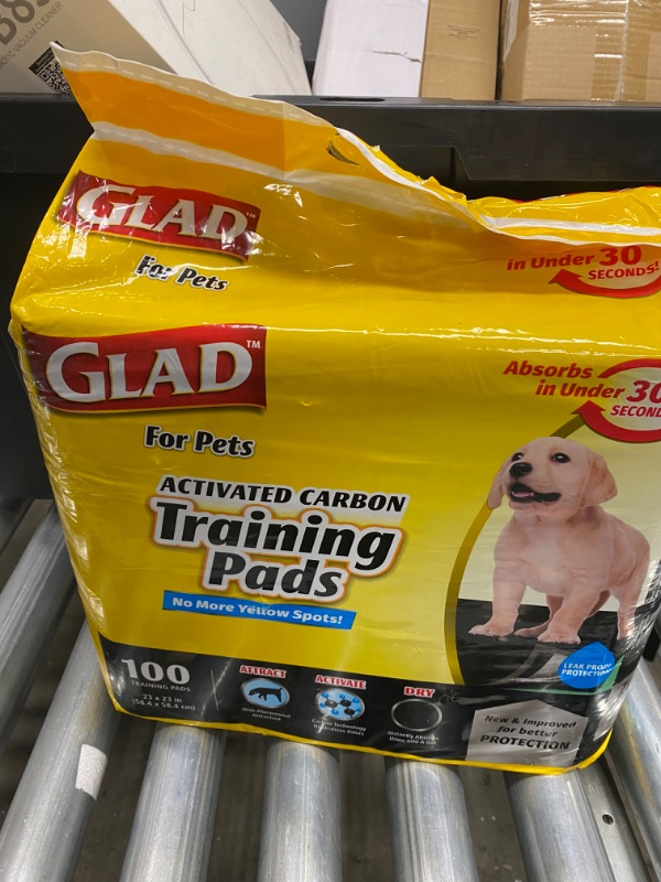 Photo 2 of Glad for Pets Black Charcoal Puppy Pads-New and Improved Puppy Potty Training Pads That ABSORB and NEUTRALIZE Urine Instantly-Training Pads for Dogs