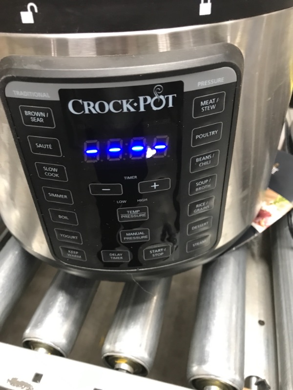 Photo 5 of *READ BELOW** Crockpot SCCPPC800DS 8 Qt. XL Express Crock Pressure Cooker
