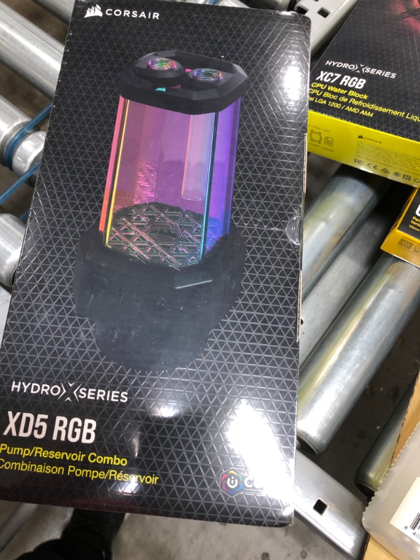 Photo 9 of Corsair Hydro X Series XH305i Hardline Water Cooling Kit with/incl XC7 CPU Water Block, XR5 360mm Radiator, XD5 Pump Res and iCUE QL120 RGB Fans