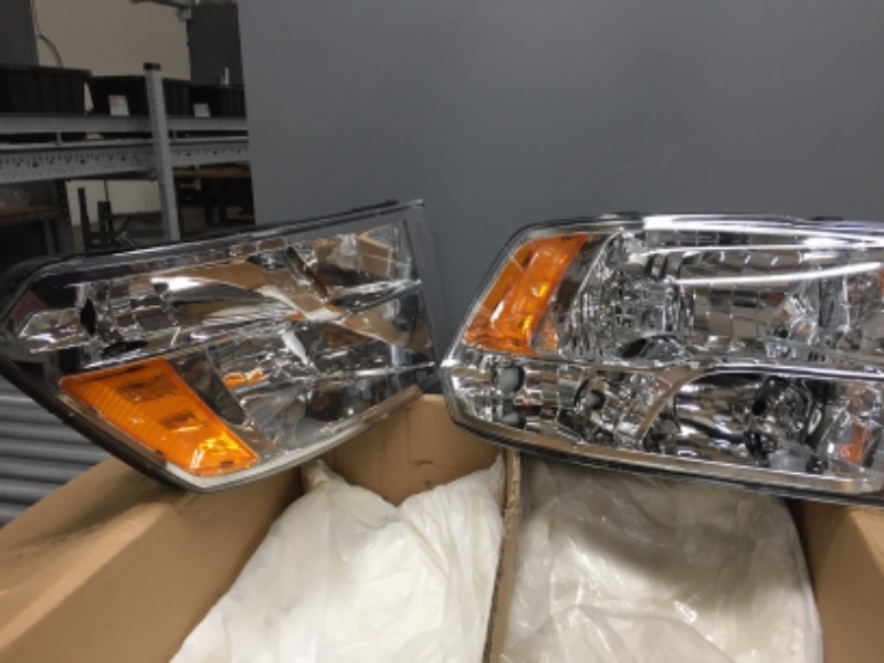 Photo 4 of **LIGHT BULBS MISSING**
2Pcs Direct Replacement Headlight Assembly Compatible with Dodge Ram 09-18,Headlamps with Chrome Housing Amber Corner
