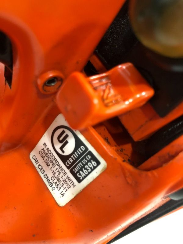 Photo 1 of *TESTED* SMELLS LIKE OIL, ECHO 18 in. 40.2 cc Gas 2-Stroke Cycle Chainsaw