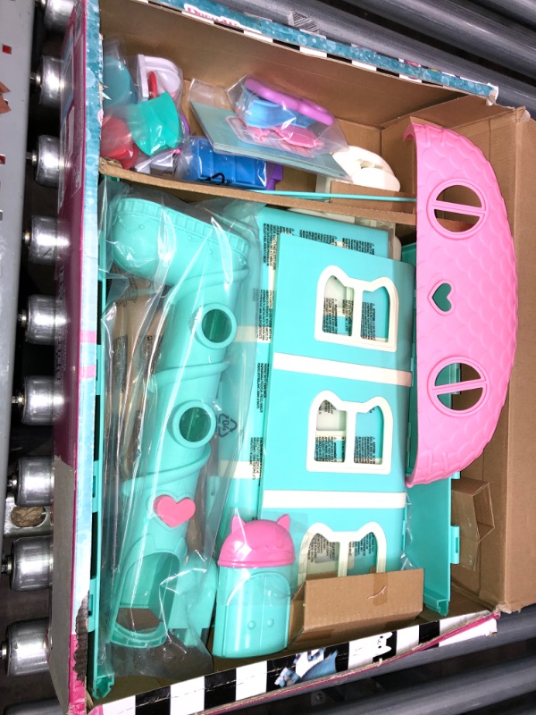 Photo 2 of Gabby's Dollhouse, Purrfect Dollhouse with 15 Pieces Including Toy Figures, Furniture, Accessories and Sounds, Kids Toys for Ages 3 and up
