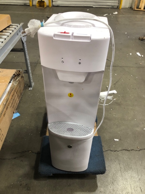 Photo 2 of *NOT FUNCTIONAL, selling for parts, NO RETURNS*
GE GXCF01P 2 Temperature Settings Top-Loading Hot and Cold 5 Gallon Cooler for Home or Office Water Dispenser, Taller 13" Height, White Freestanding with Child Safety Lock
