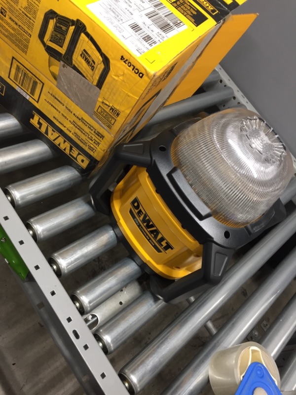 Photo 2 of DEWALT 20V MAX LED Work Light, Tool Only (DCL074)
