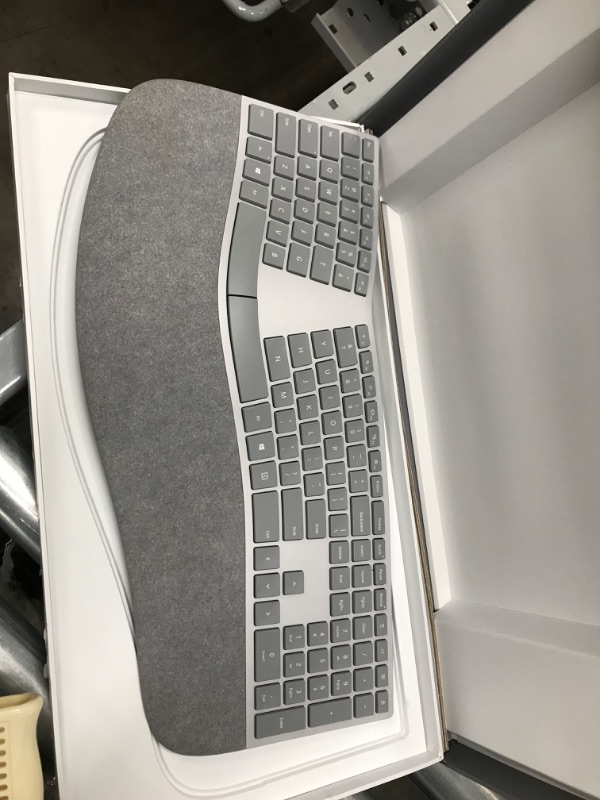 Photo 4 of Microsoft 3RA-00022 Surface Ergonomic Keyboard,Gray
