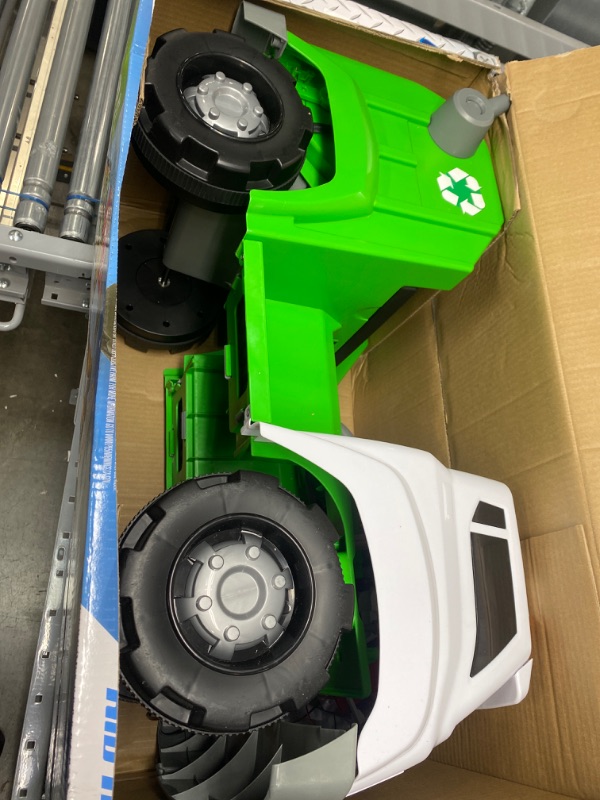 Photo 2 of ***PARTS ONLY*** Kid Trax 6V Real Rigs Recycling Truck Interactive Powered Ride-On - Green/White