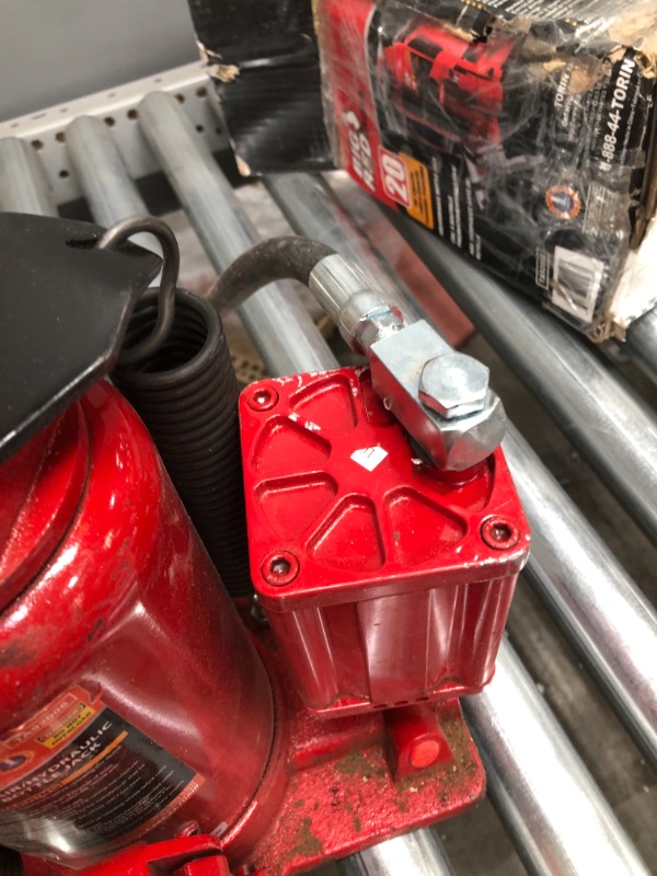 Photo 3 of Big Red TA92006 20 Ton Air Hydraulic Bottle Jack