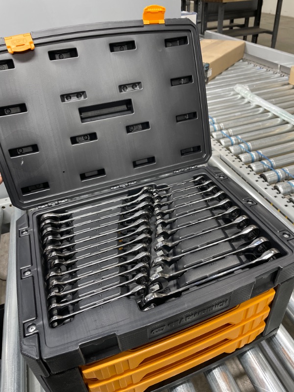 Photo 2 of Gearwrench 1/4 in. and 3/8 in. Drive 90-Tooth Standard and Deep SAE/Metric Mechanics Tool Set in 3-Drawer Storage Box (232-Piece)