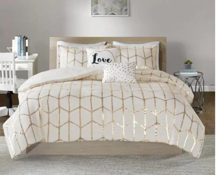 Photo 1 of Intelligent Design
Khloe 5-Piece Ivory/Gold King Duvet Cover Set