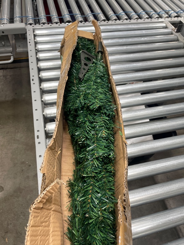 Photo 2 of Clearance Christmas Trees Fully Decorated 5Ft Ready Minimal Assembly Needed Artificial Christmas Trees 500 Branch Tips with Metal Base for Holiday Decorations