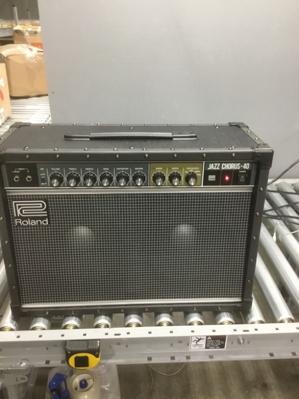 Photo 2 of Roland JC-40 Jazz Chorus 40-Watt Guitar Amplifier with Two 10-Inch Speakers
