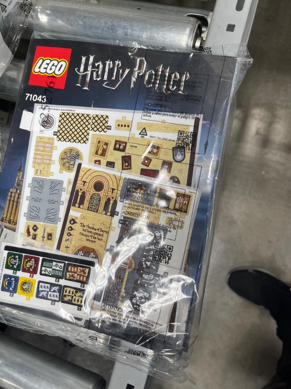 Photo 2 of LEGO Harry Potter Hogwarts Castle Advanced Building Set Model with Harry Potter Minifigures 71043