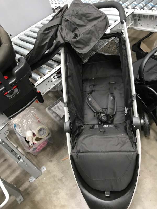 Photo 4 of Britax B-Free & B-Safe Gen2 Flexfit Travel System, Midnight
